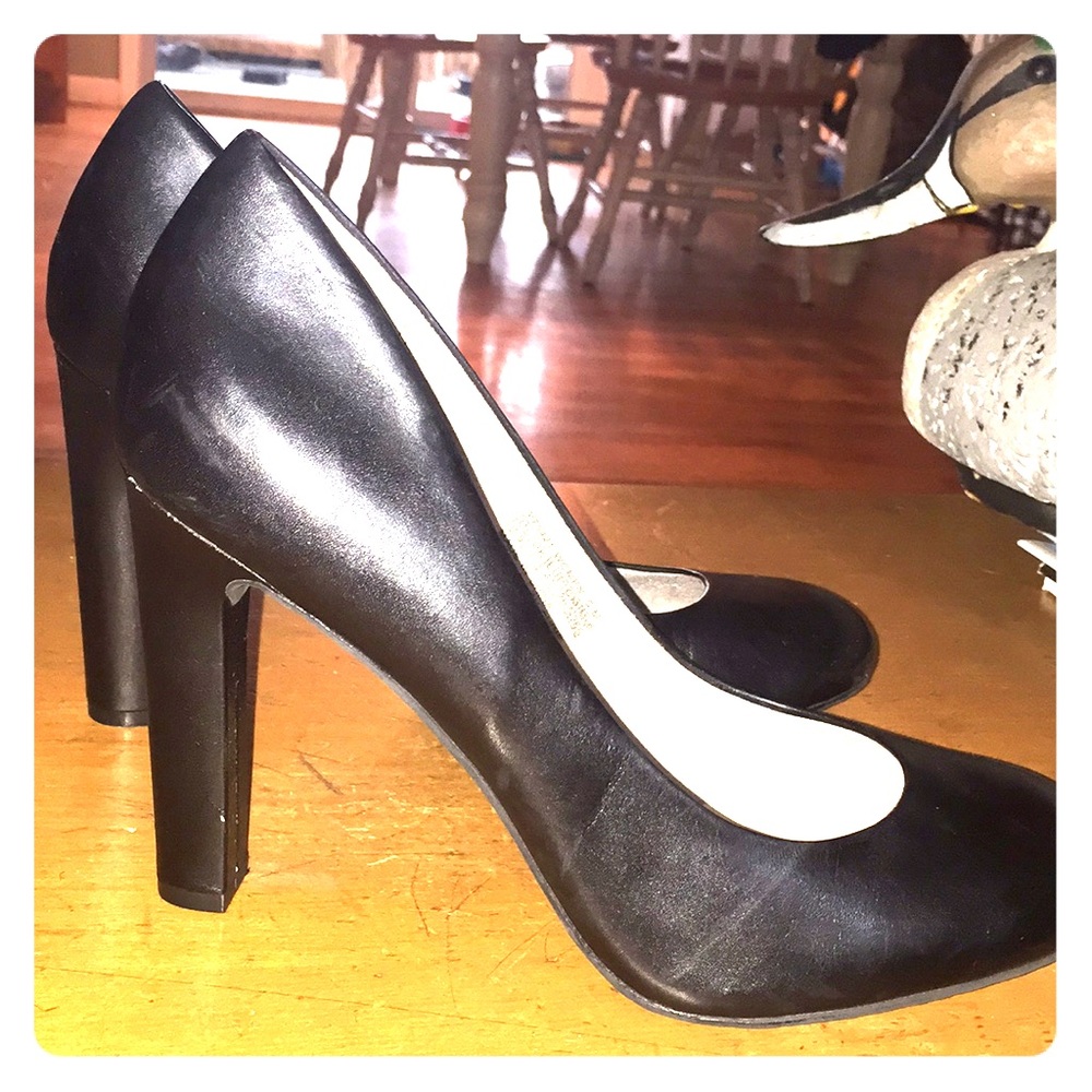 NWT Rockport leather heels